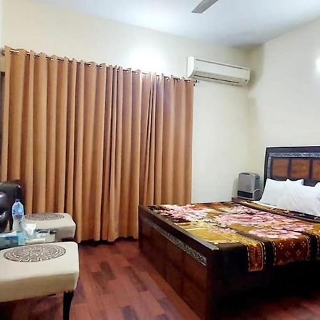 Mulberry Guest House F-10 اسلام اباد المظهر الخارجي الصورة