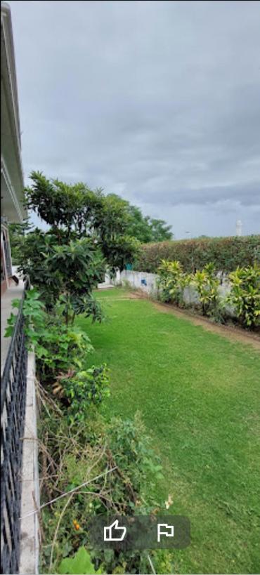 Mulberry Guest House F-10 اسلام اباد المظهر الخارجي الصورة