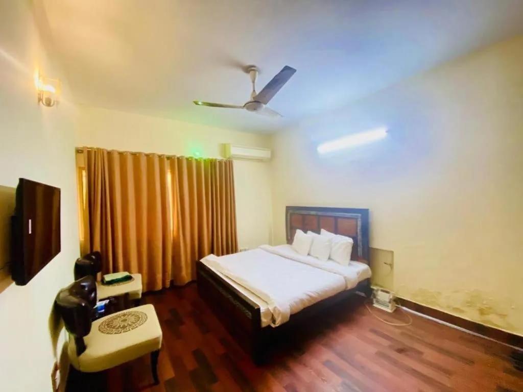 Mulberry Guest House F-10 اسلام اباد المظهر الخارجي الصورة