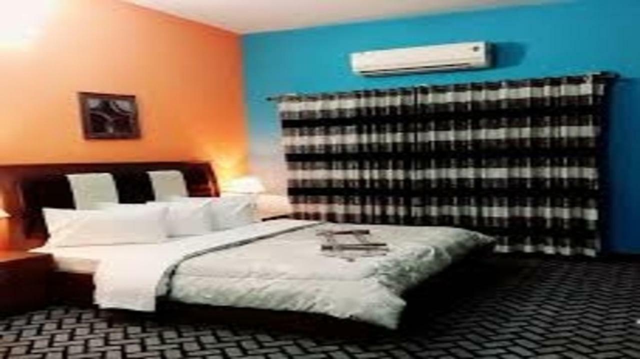 Mulberry Guest House F-10 اسلام اباد المظهر الخارجي الصورة